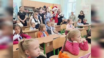 ДЕНЬ ДОШКОЛЬНОГО ОБРАЗОВАНИЯ В БЕЛОВОДСКОЙ СШ №1: КАК МАЛЕНЬКИЕ ЗВЁЗДОЧКИ ЗАЖГЛИ НАШУ ШКОЛУ!