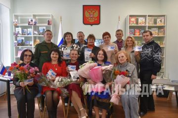 В Новопскове состоялась презентация сборника местной поэтессы Валентины Шестопаловой