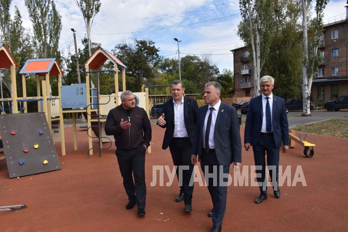 Брянку с рабочим визитом посетил врио замгубернатора Брянской области Виталий Свинцов