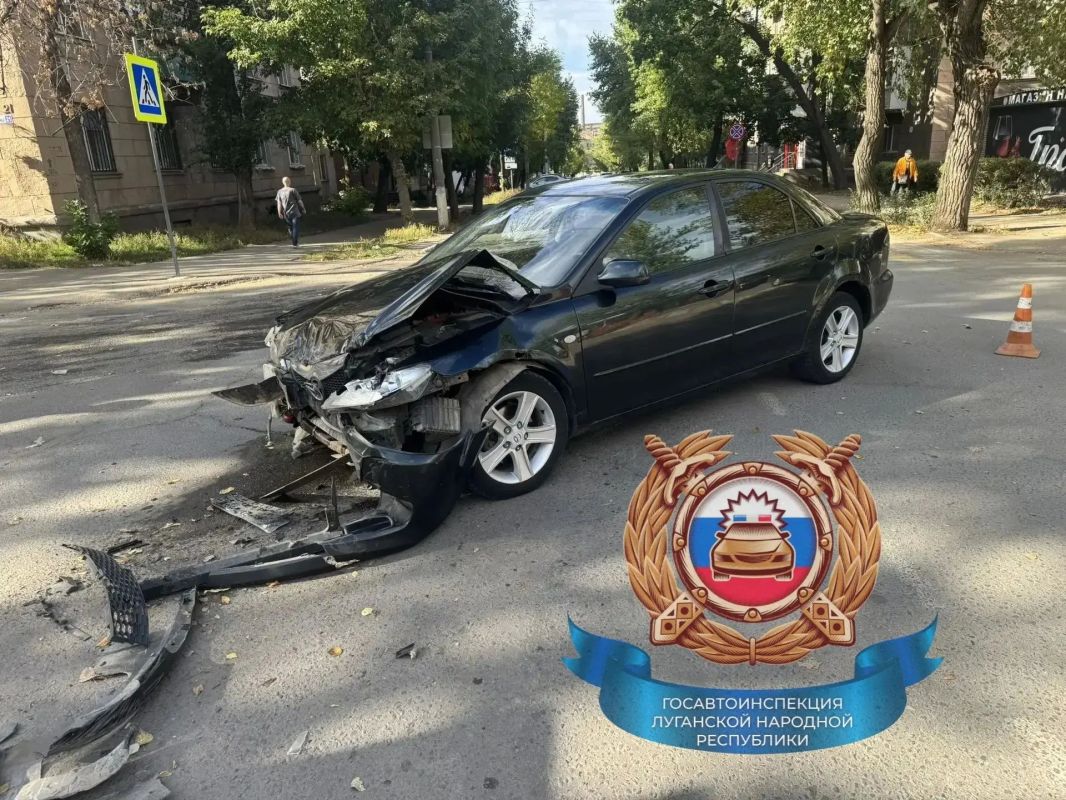 Полицейские устанавливают обстоятельства ДТП в Алчевске, в котором пострадал несовершеннолетний пассажир