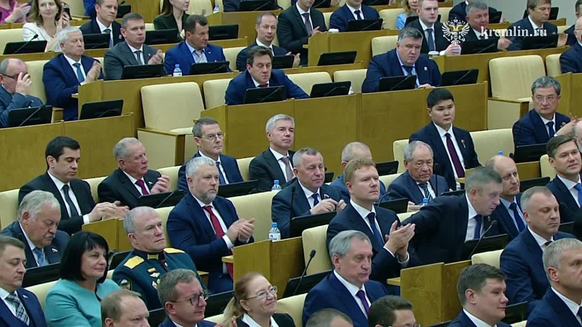 Владимир Путин поздравил россиян с Днём воссоединения Донецкой, Луганской народных республик, Запорожской и Херсонской областей с Российской Федерацией