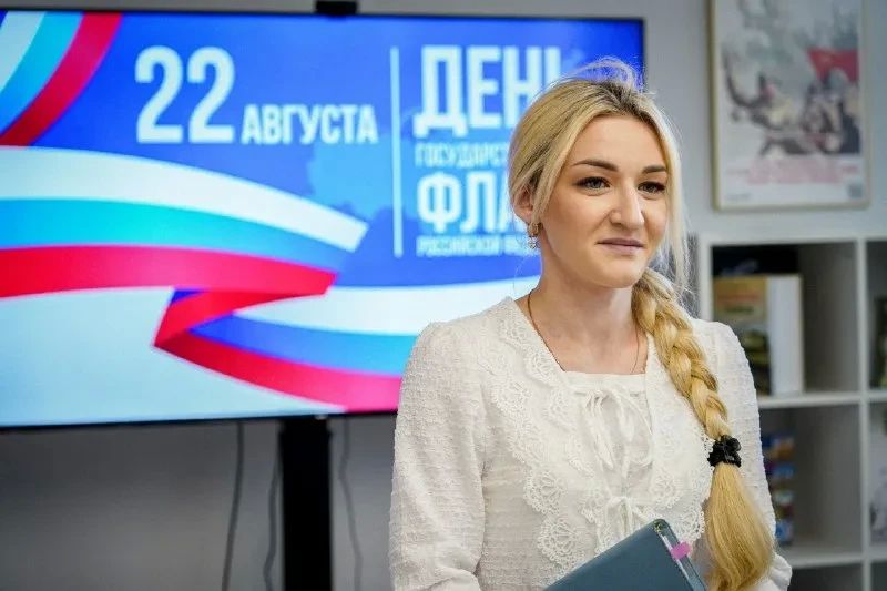 Сегодня День Рождения отмечает Кузьменко Ирина Александровна — временно исполняющий полномочия Главы Марковского муниципального округа Луганской Народной Республики