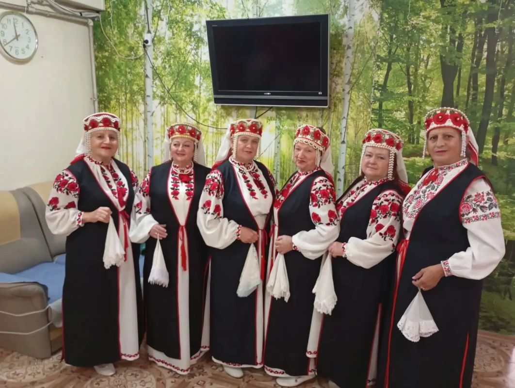 Музыка, согревающая душу: «СТОЖАРЫ» поздравили пожилых людей с праздником!