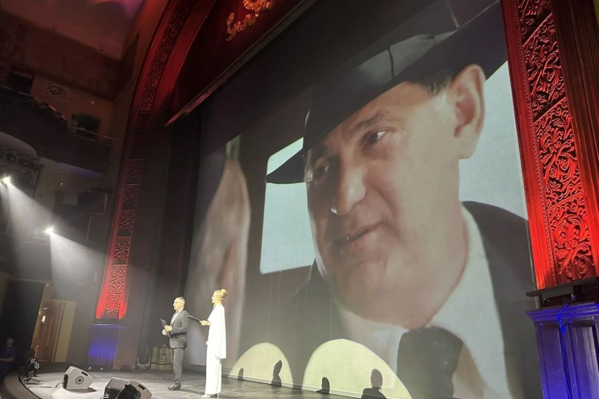 Захар Прилепин и Анна Ревякина стали лауреатами премии «Поступок»