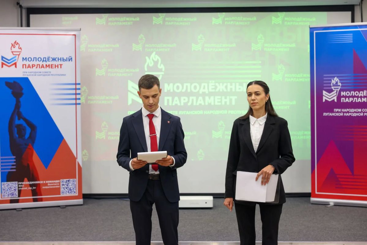 Круглый стол провели Александр Воронкин и Ирина Заверуха