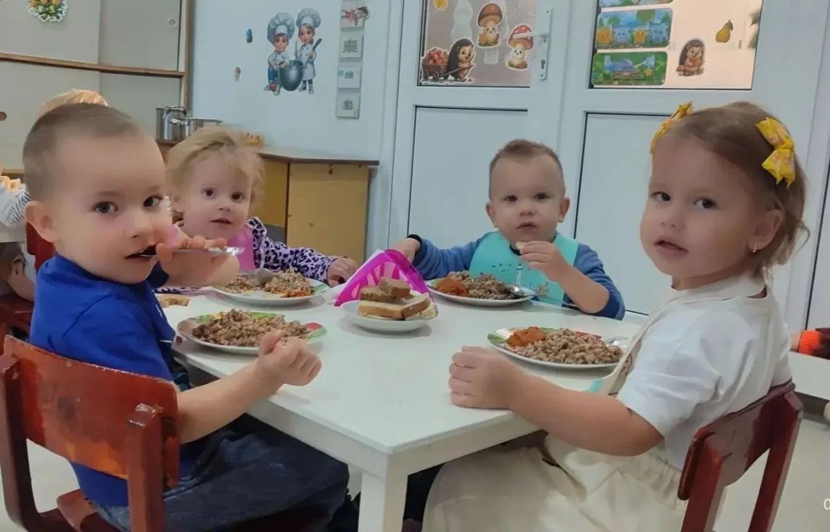 В Красном Луче родители проверили качество питания в детском саду «Звездочка»