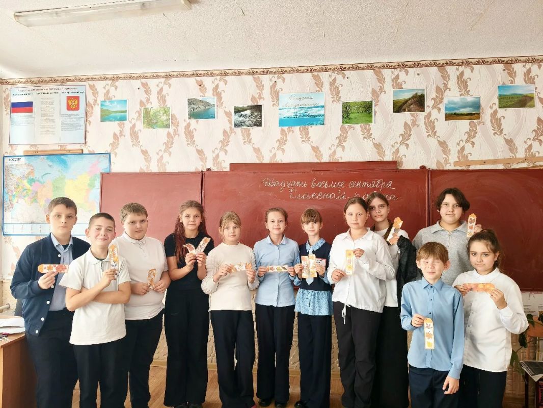 В Лутугинской школе №2 прошла арт-мастерская «Аксаковский гербарий»