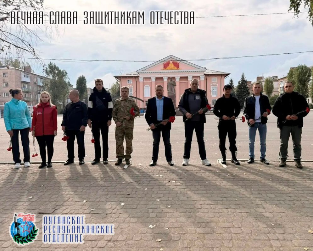 30 сентября, в День воссоединения Луганской Народной Республики, Донецкой Народной Республики, Запорожской и Херсонской областей с Российской Федерацией, в Лутугино состоялось торжественное возложение у памятного знака...