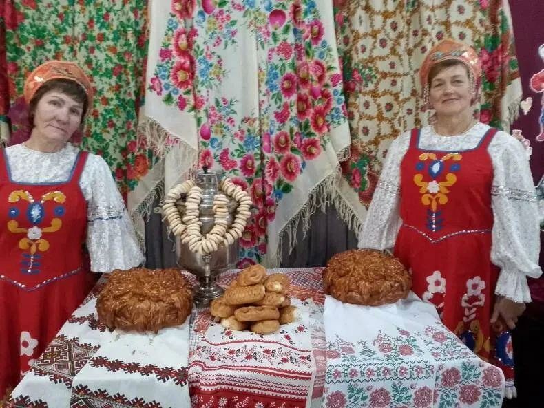 В Комсомольском доме культуры прошёл вечер ко Дню посёлка