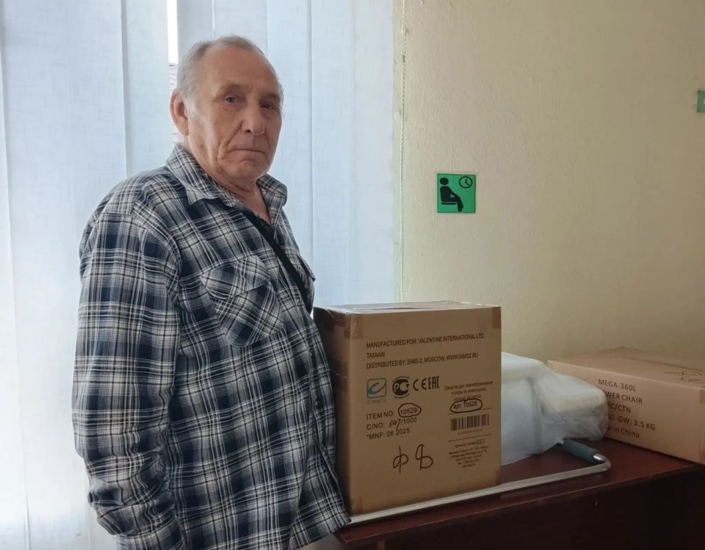 В Краснодонском округе продолжается выдача технических средств реабилитации