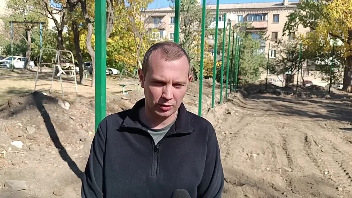 Андрей Рубанцов: В РОВЕНЬКАХ СТРОЯТ НОВУЮ СПОРТИВНУЮ ПЛОЩАДКУ