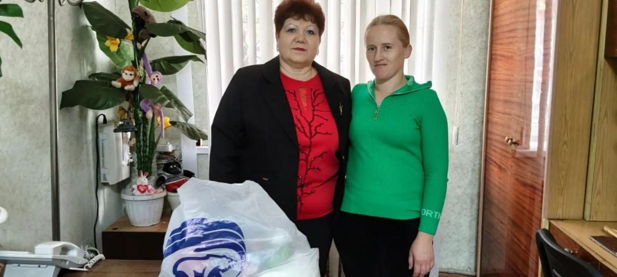Активисты Единой России города Молодогвардейска присоединились к эстафете добрых дел: «Подарок Президенту: от слов к реальным делам»