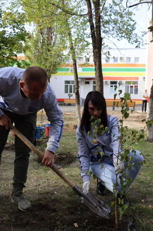 Яна Сылкина: Который год вместе с активом местного отделения партии Единая Россия присоединяюсь к эстафете добрых дел, которая приурочена ко Дню рожденья нашего Национального Лидера Владимира Путина