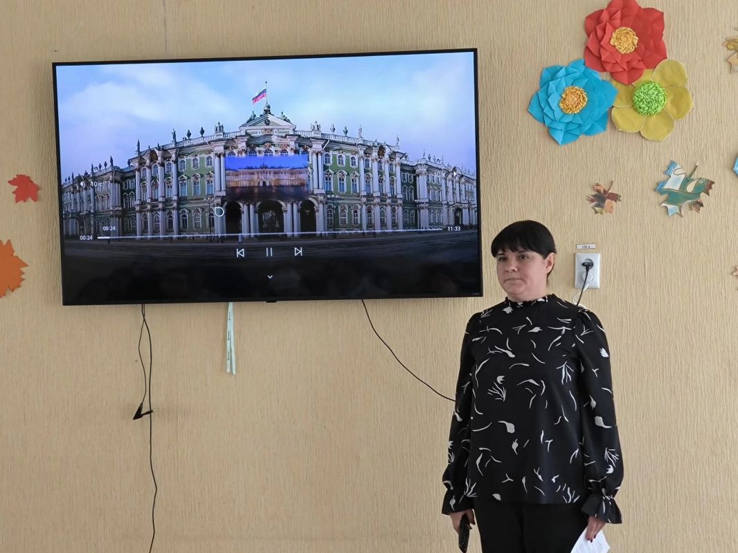 7 октября в Первомайском КЦСОН состоялось виртуальное путешествие в Эрмитаж