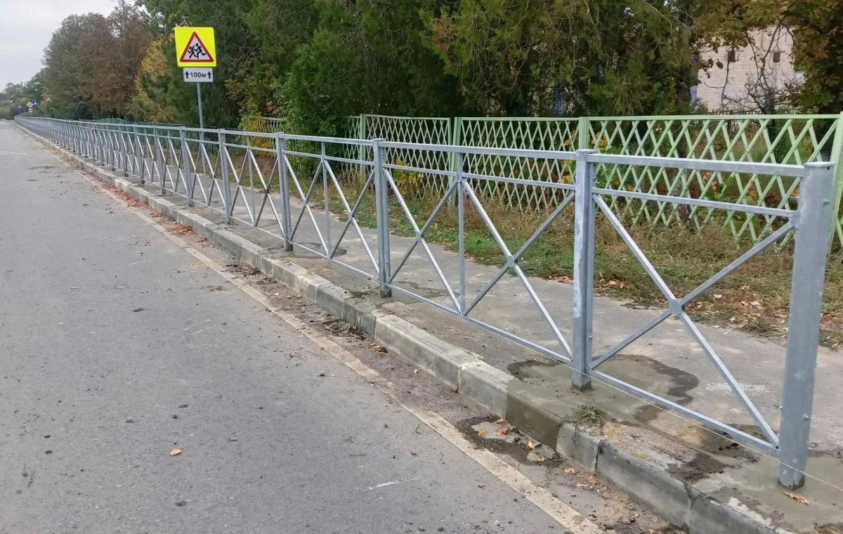 Работы по повышению безопасности дорожного движения продолжаются на трассе Волнухино – Первозвановка – Краснодон