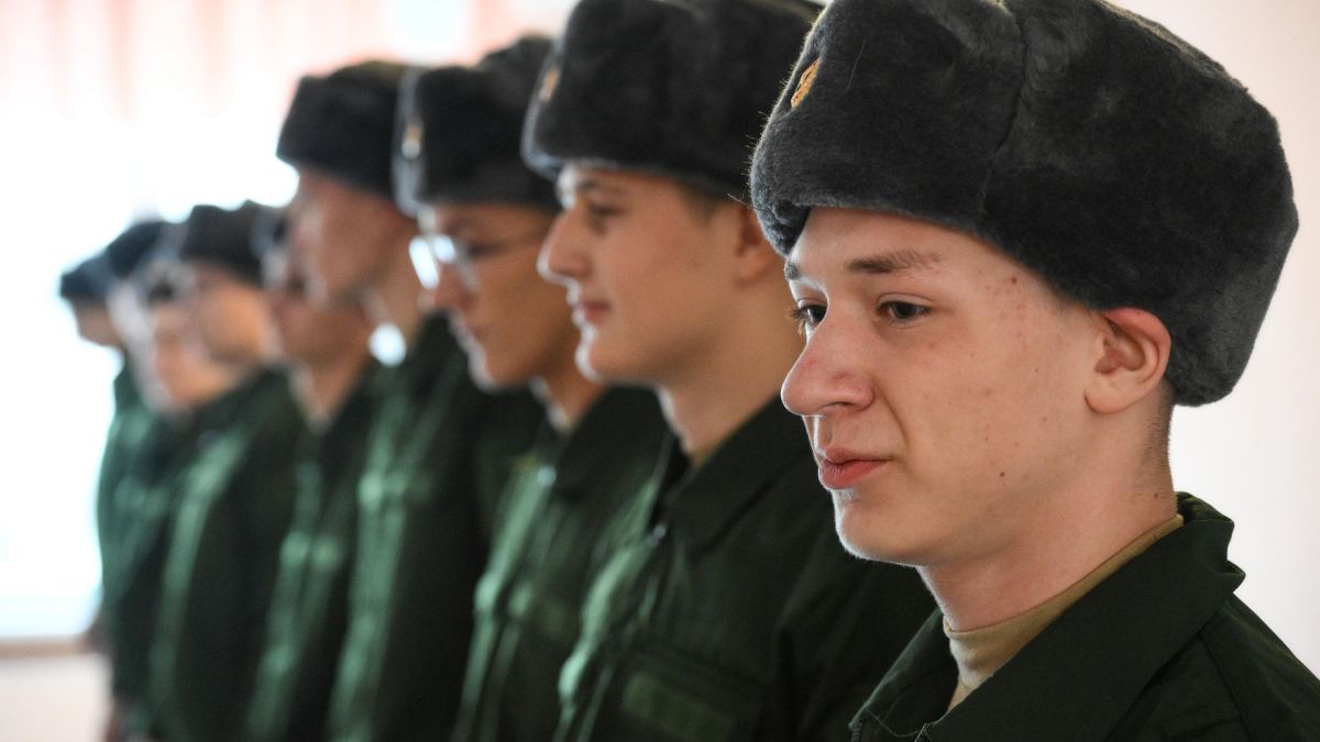 Тушение пожаров и не только: в МЧС предложили привлекать запасников ВС РФ к ликвидации последствий атак