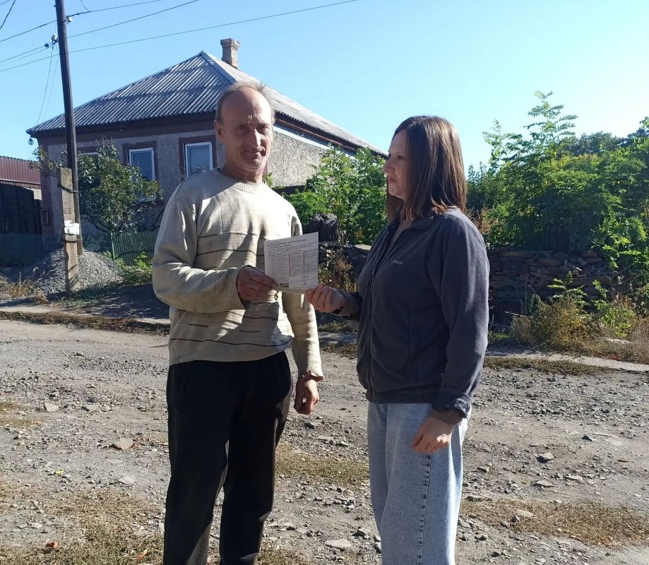 Сотрудниками отдела жизнеобеспечения г. Вахрушево, г. Миусинск, пгт. Хрустальное управления развитием территорий Администрации была проведена информационно - разъяснительная работа с населением на тему: профилактика и...