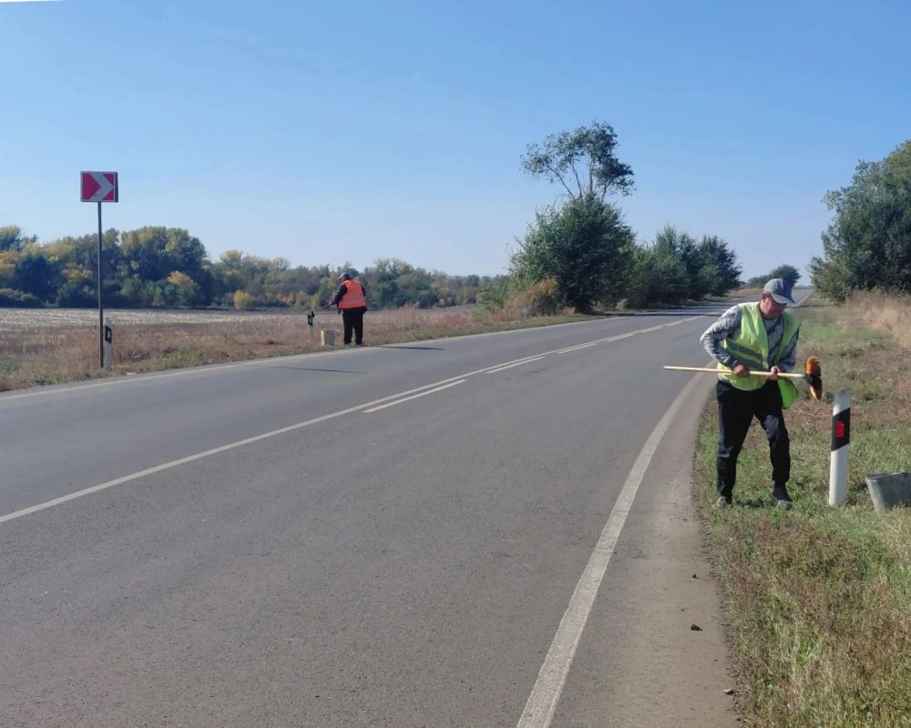 На автодороге 43К-28 Новопсков – Марковка – Меловое выполнен очередной этап работ по содержанию