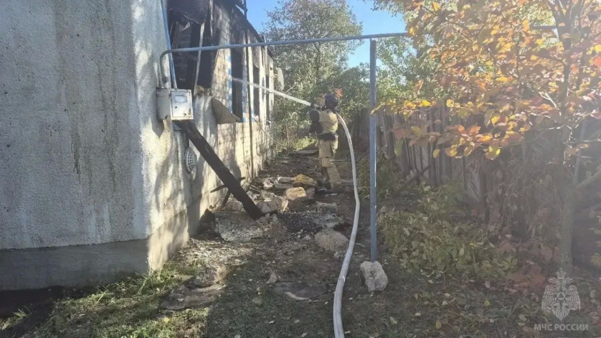 Пенсионерка погибла при пожаре в Меловском округе