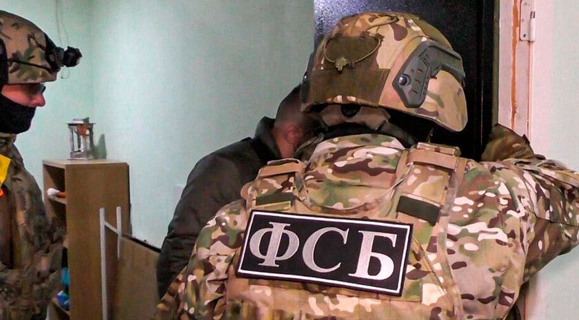 Сотрудники ФСБ задержали уроженку Счастья, финансировавшую террористическую организацию