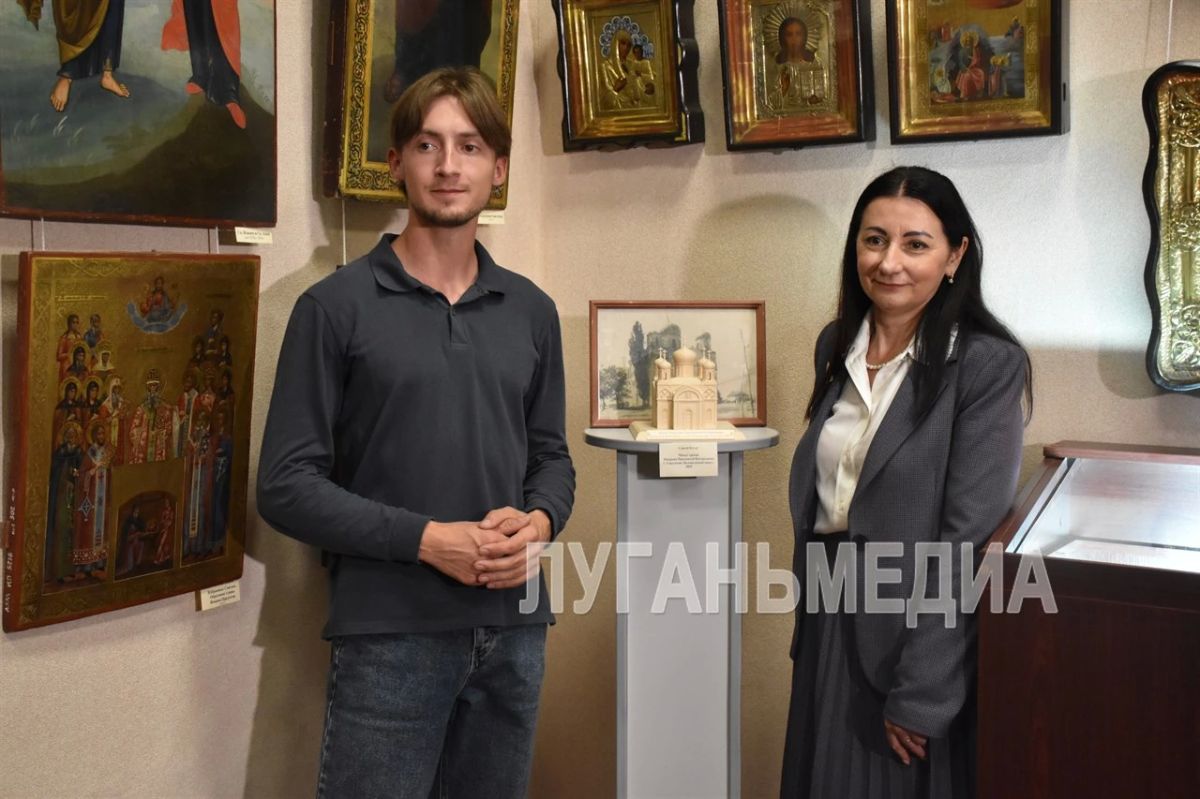 В Луганске открылась выставка икон, посвященная празднику Покрова