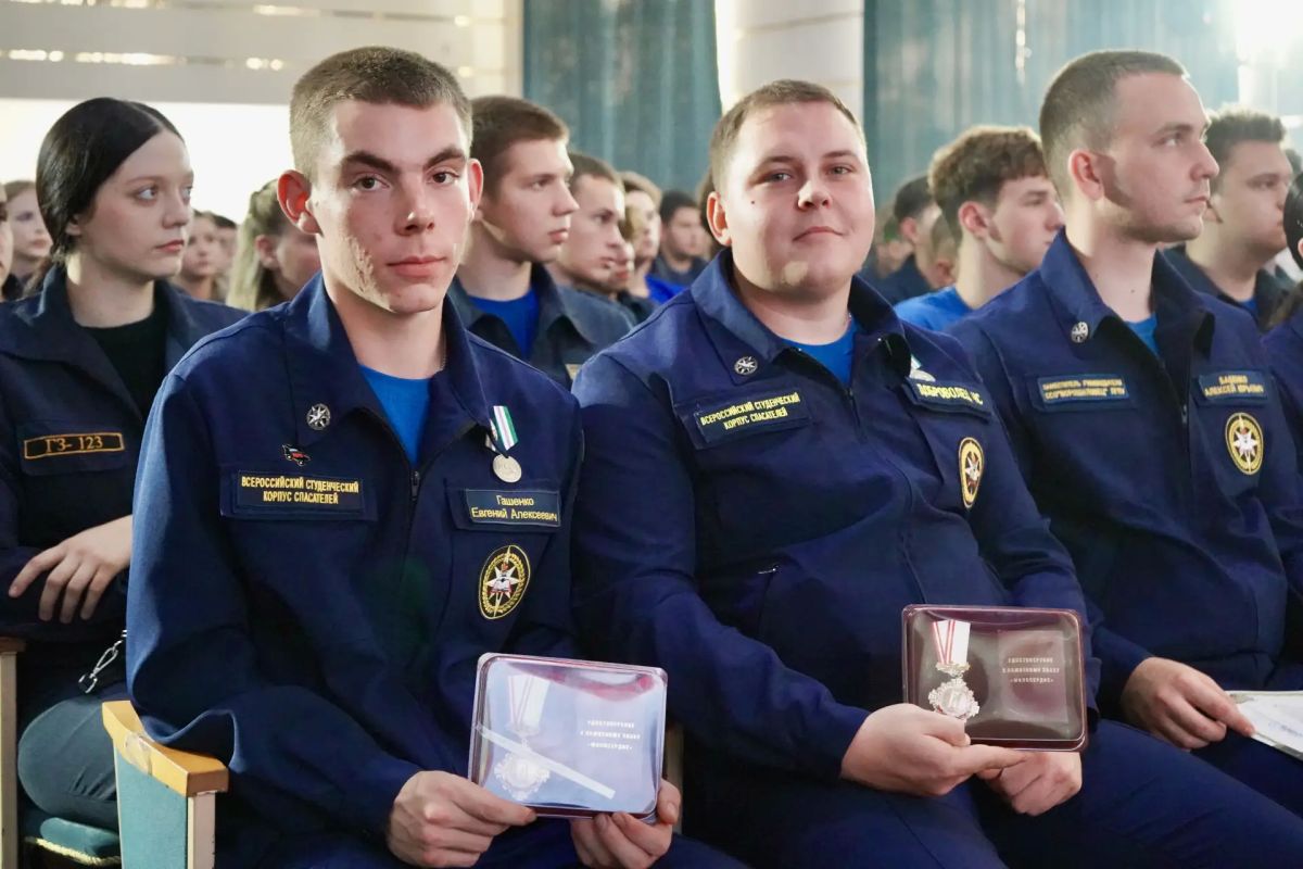 Добровольцам Луганского регионального отделения ВСКС вручили ведомственные награды