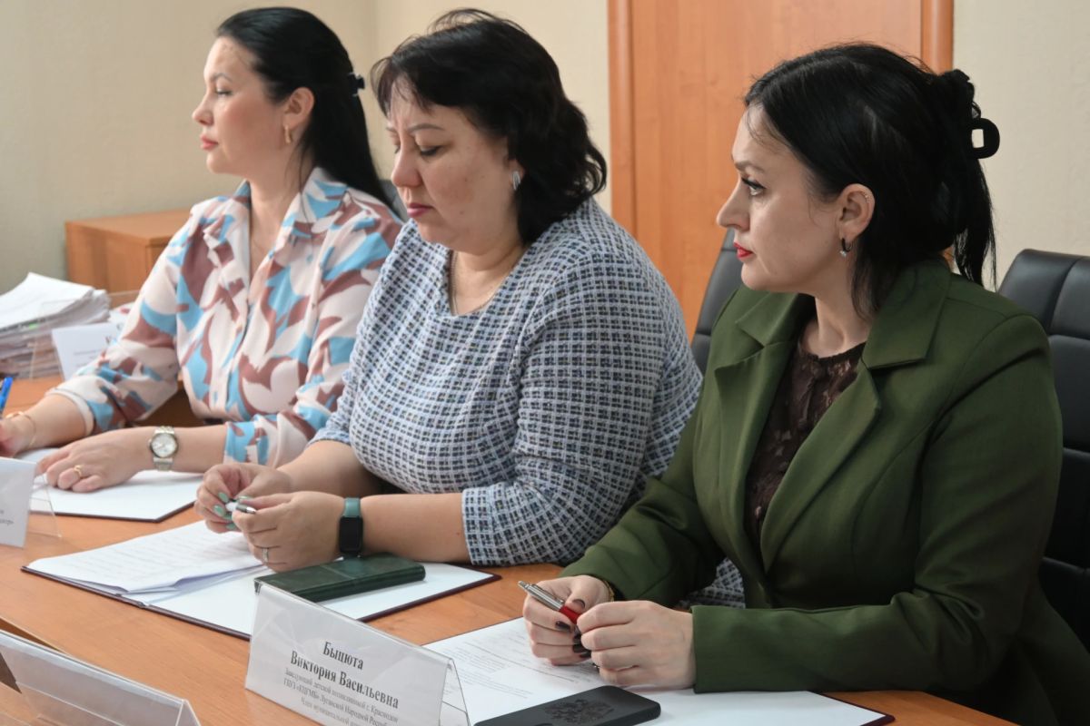 Состоялось очередное заседание муниципальной комиссии по делам несовершеннолетних и защите их прав