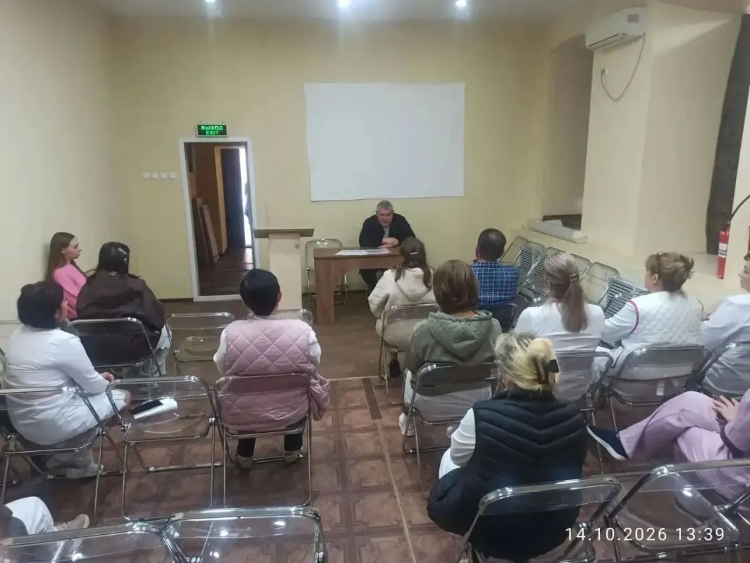«Розовый октябрь»: в Новоайдарской ЦРБ прошла лекция по профилактике рака молочной железы