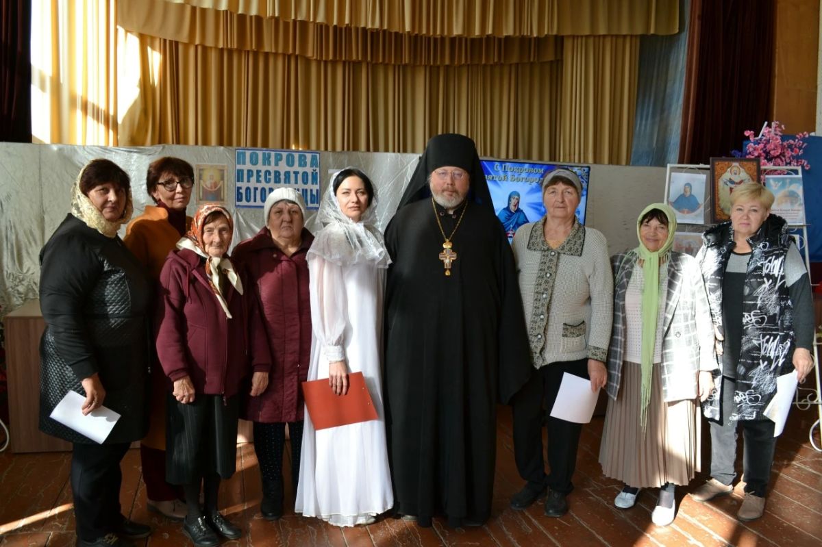 В Первозвановском доме культуры прошёл час народоведения «Покров на Руси»