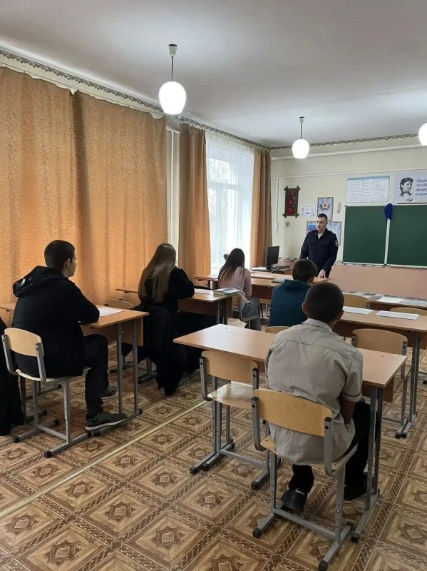 ВЫБОР ПУТИ: ПРОФОРИЕНТАЦИОННАЯ ВСТРЕЧА ДЛЯ СТАРШЕКЛАССНИКОВ