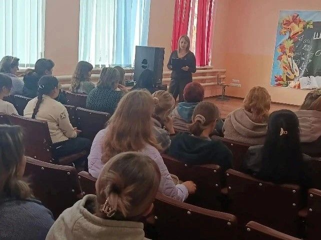 В период с 12.10.2026 год по 16.10.2026 год прошли общешкольные родительские собрания в ГБОУ ЛНР Меловского МО, посвященное важным вопросам воспитания, правового просвещения и безопасности наших детей