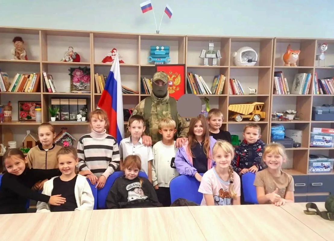 В Беловодском районном центре детского и юношеского творчества состоялась встреча воспитанников с военнослужащими Росгвардии