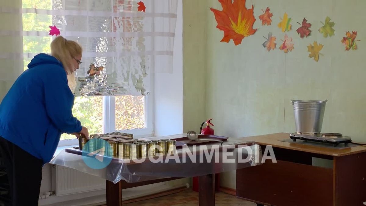В Первомайске прошел мастер-класс по изготовлению окопных свечей для последующей их передачи военнослужащим