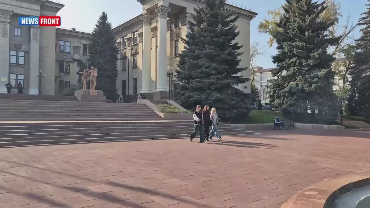 В Луганске близится к завершению реконструкция сквера им. М. Матусовского