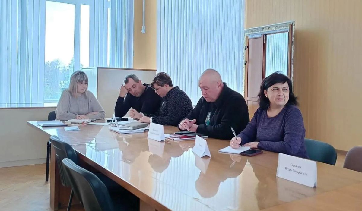В Славяносербском округе прошло заседание комиссии по делам несовершеннолетних: итоги и меры профилактики