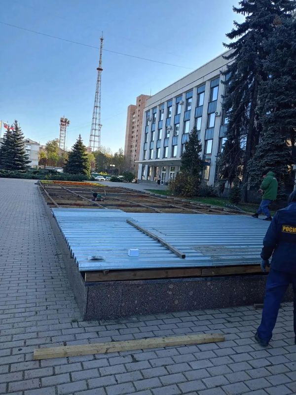 Семь фонтанов Луганска уходят в зимнюю спячку