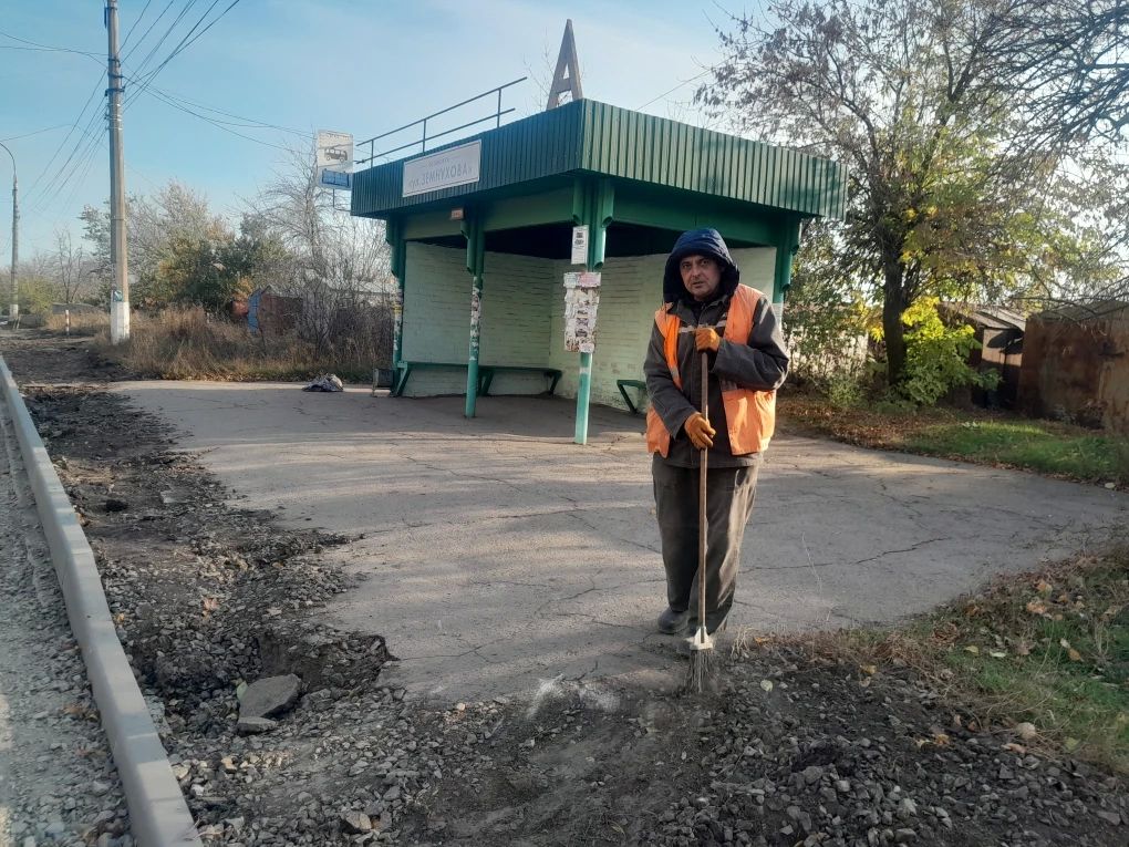 В Молодогвардейске продолжаются работы по благоустройству территорий