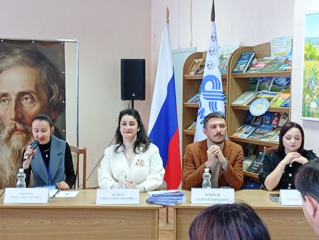 В. И. Даль — взгляд сквозь время»: в Луганской республиканской молодёжной библиотеке прошёл круглый стол к 225летию Казака Луганского!