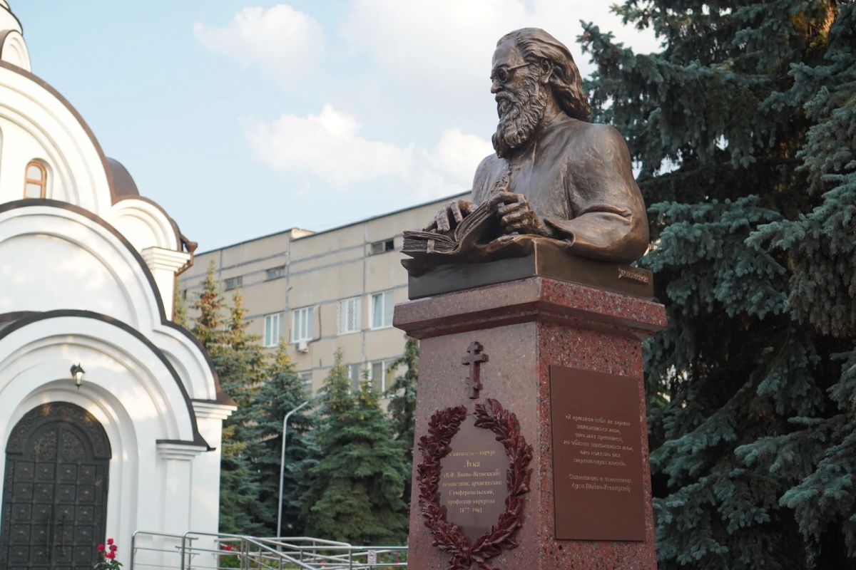 Стань автором памятника святителю Луке!