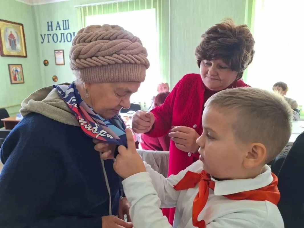 В центрах общения для старшего поколения в ЛНР чтут традиции и передают их молодой смене
