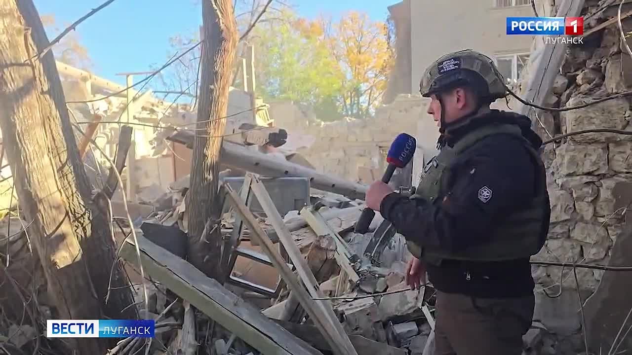 Под завалами дома в Луганске может находиться женщина