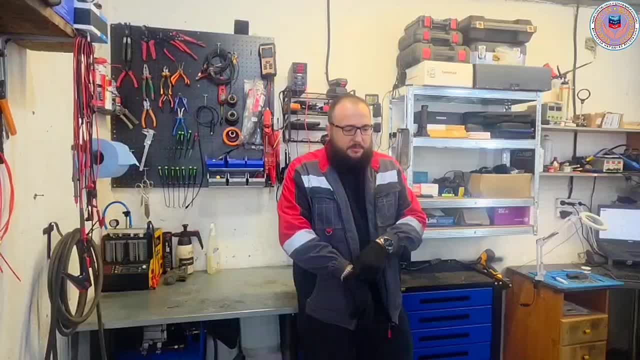 Социальный контракт помог автомеханику из Кировска расширить своё дело