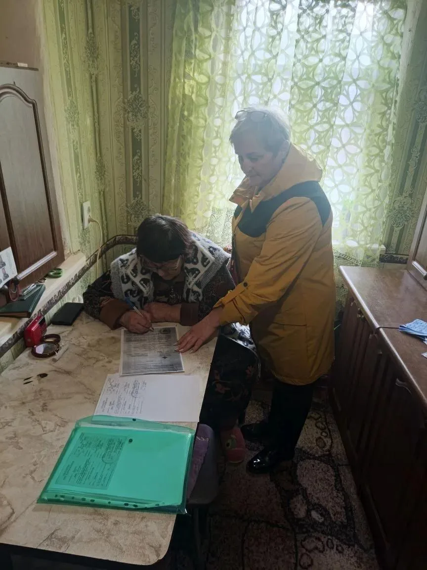 Добыре дела: В Центральном оказали помощь одинокой жительнице поселка