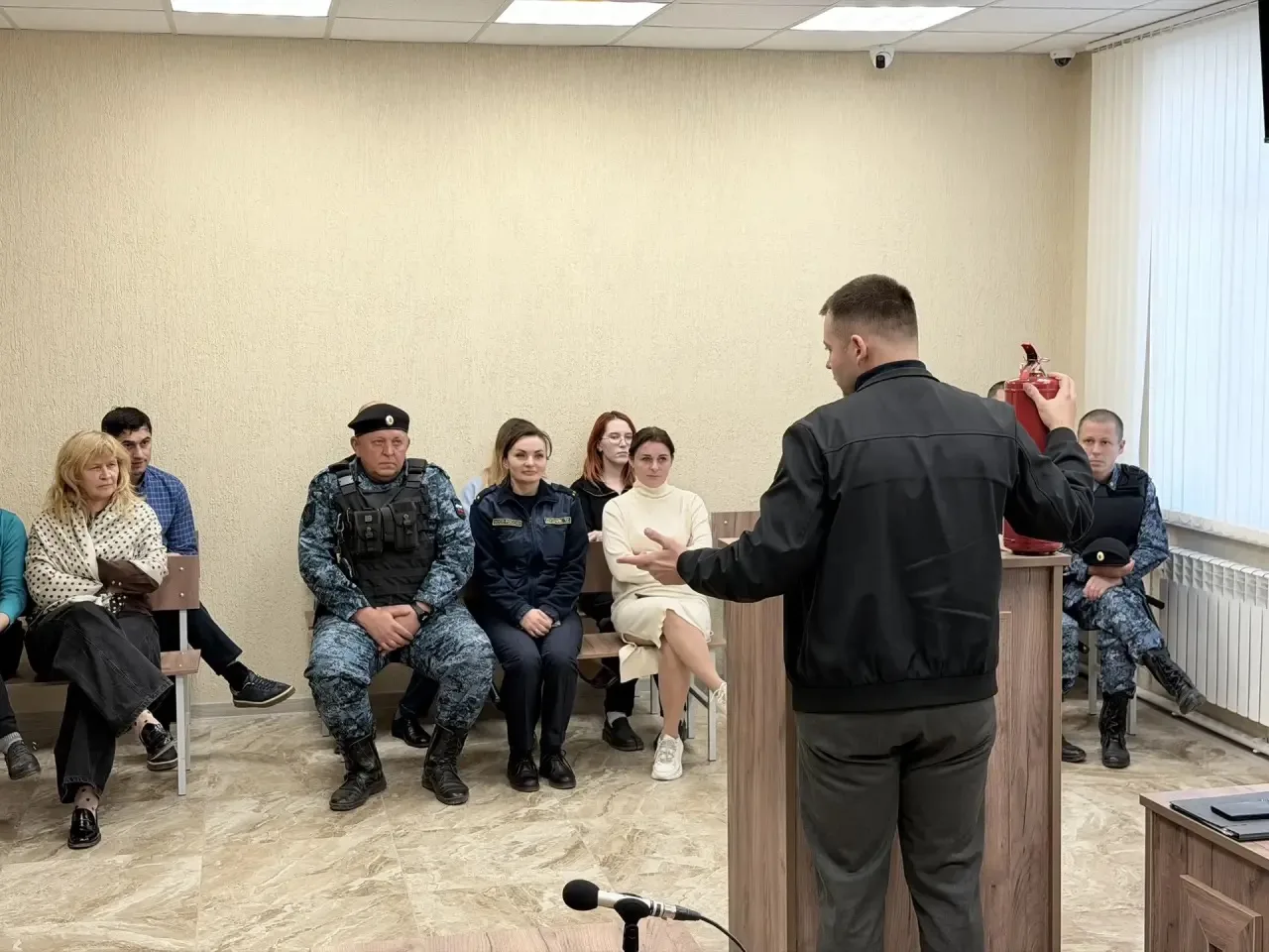Городские и районные суды ЛНР провели плановые инструктажи по эвакуации