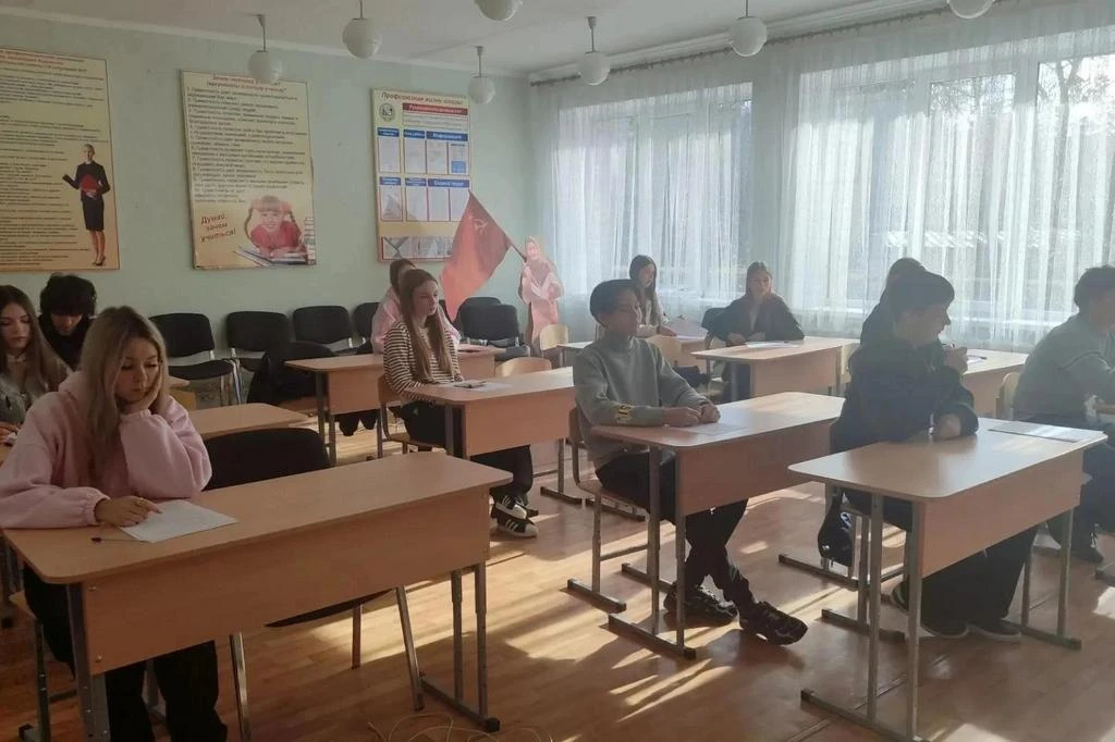 В Кировске прошёл «Избирательный диктант — «Софиум» для старшеклассников