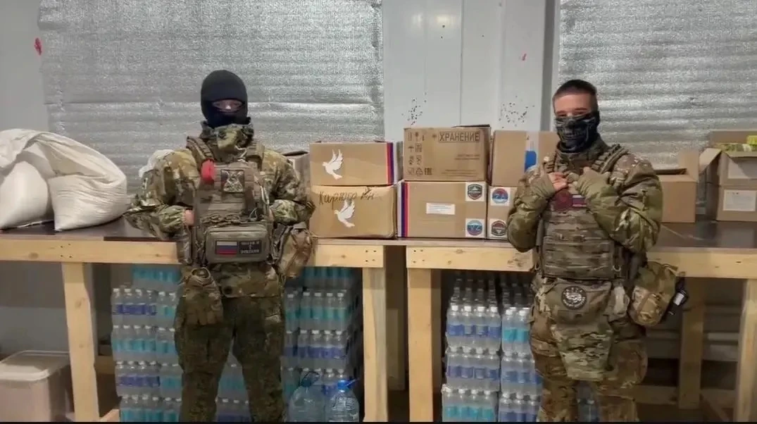 Светлана Гизай: #ПОМОЩЬФРОНТУ. Продолжаем помогать нашим бойцам! Передала гуманитарную помощь двум нашим подразделениям: воду, предоставленную инициативной группой «ZаНашуОбщуюПобеду» из города Долгопрудный Московской...