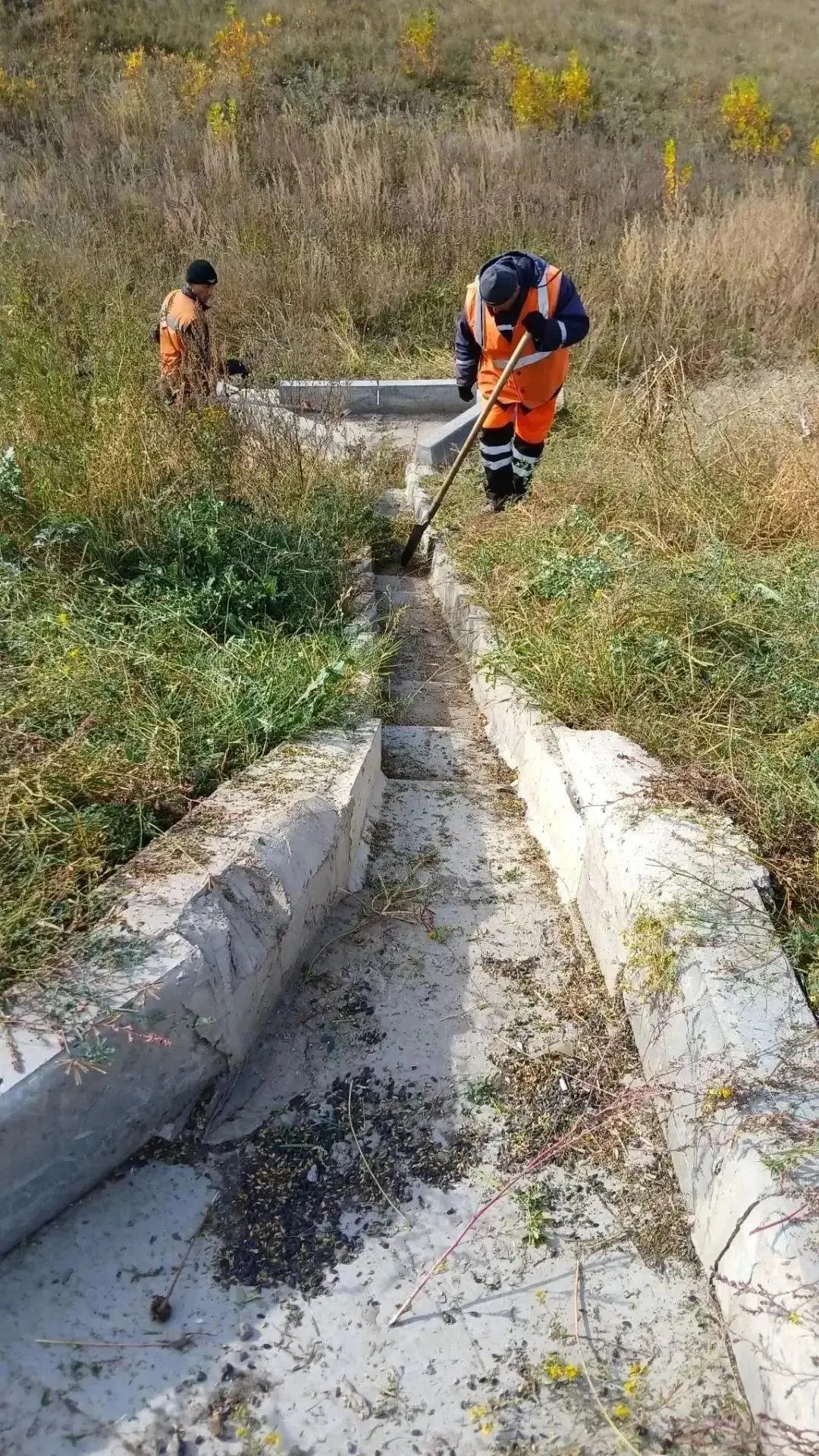 Дорожники республики готовят системы водоотведения к зимнему сезону